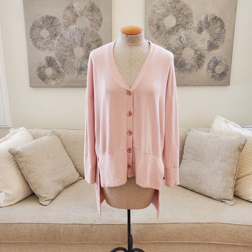 GIBSON | High/Low Easy Cardigan - [size Small in Pink]